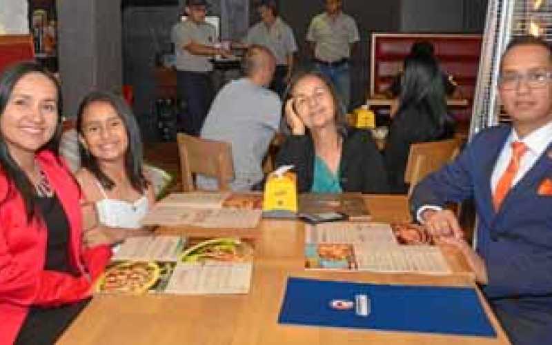 Gisela Laverde Agudelo, Sofía González Laverde, Silvia Agudelo y Luis Alfonso González Pedrozo.