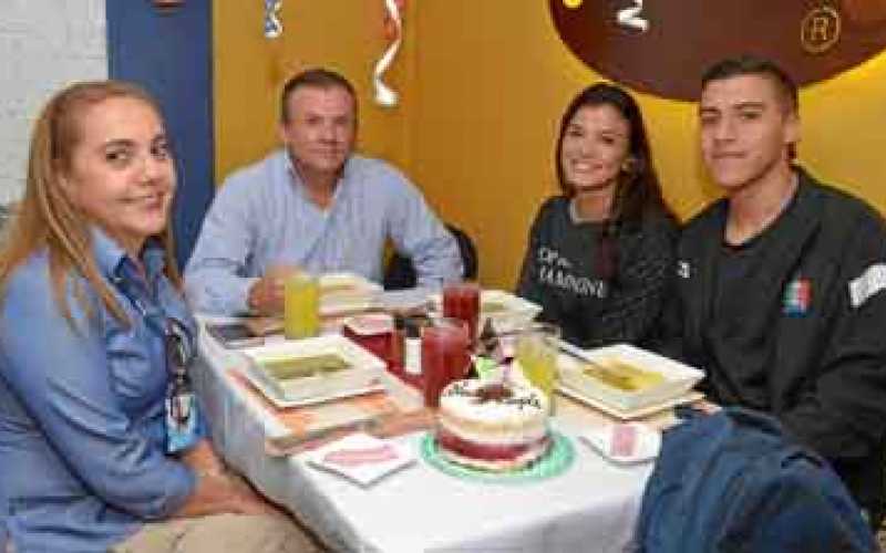 María Teresa Aristizábal Zuluaga, Javier Alonso Duqe Restrepo, Valentina Ramírez López y Juan David Duque Aristizábal.