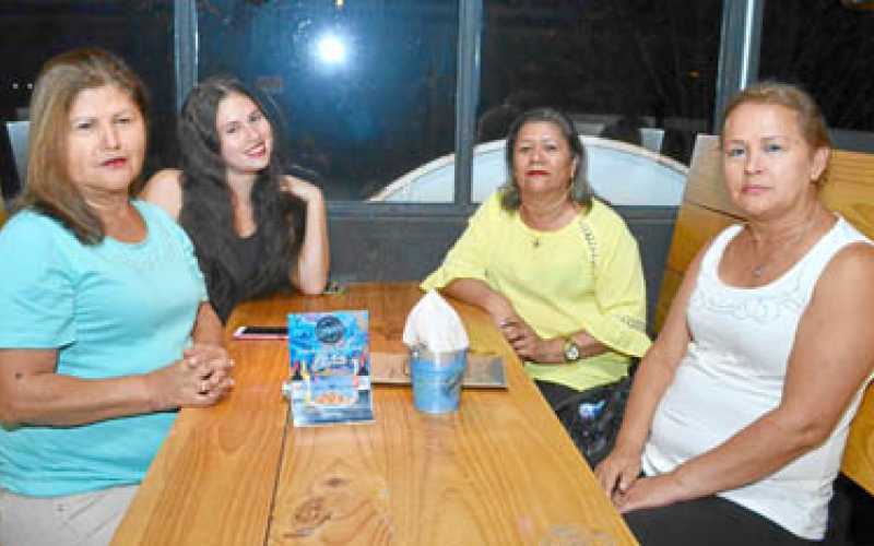 Foto | José Fernando Tangarife | LA PATRIA Stella Jurado González, Daniela Henao Jurado, Edilma Jurado González y Consuelo Jurad