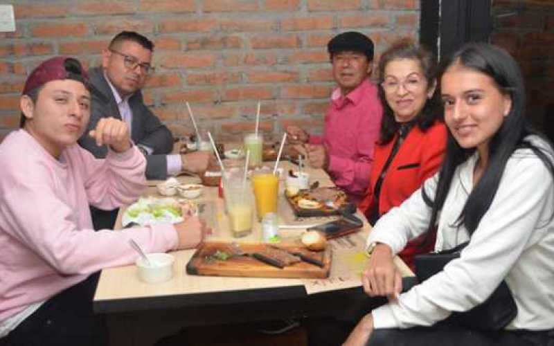 Sergio Quintero Patiño, Alejandro Quintero Salazar, Danilo Quintero Montoya, Mélida Salazar de Quintero y Sofía Quintero Patiño.