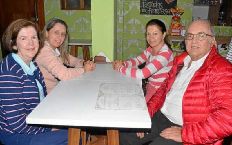 Sonia Borrero Ochoa, Andrea Rincón Borrero, Liliana Correa Robledo y Jaime Borrero Ochoa.