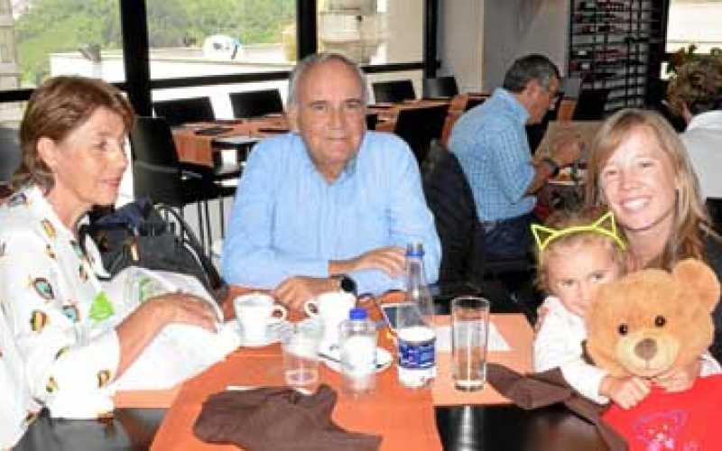 Lorenza Aristizábal de Callejas, Álvaro Callejas Jaramillo, Verónica Giraldo Gaviria y Amalia Callejas Giraldo.