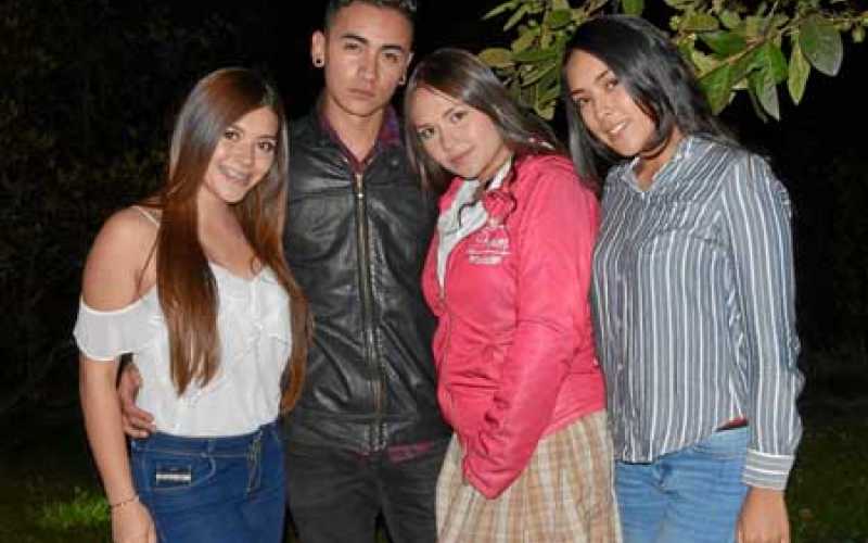 María Camila Alzate Gutiérrez, Diego Fernando Bedoya Henao, Isabela Osorio Rodríguez y Juanita Gómez Henao.