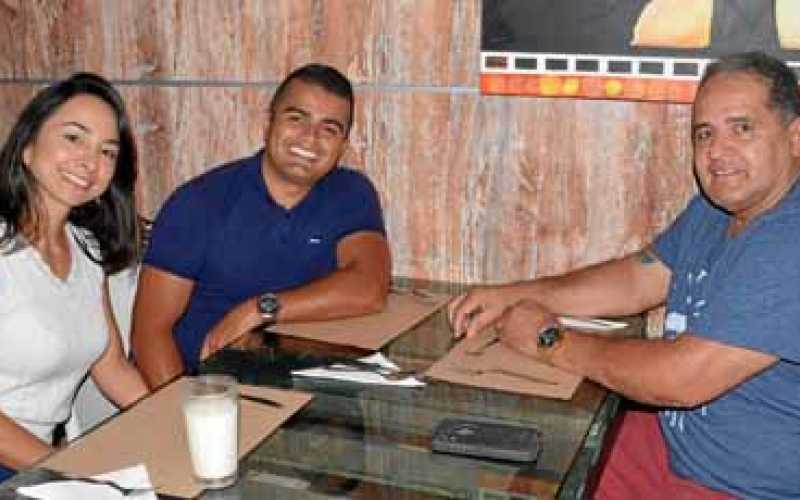 Luisa Fernanda Velásquez Echeverri y Christian Camilo Fandiño Arias le festejaron el cumpleaños a Diego Alonso Fandiño Zárate en