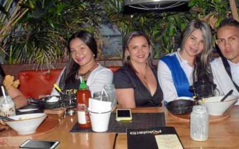 Kelly Dayana Urrea Moscoso, Laura Camila Castro Moscoso, Lina Marcela Posada Torres, Daniela Paz Posada y Cristian David Henao L