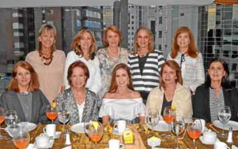 Dianne Eckert Gallego, Claudia del Pilar Estrada Salazar, María Paz Uribe Estrada, Gloria Matilde Castro Rincón y Ana María Ánge