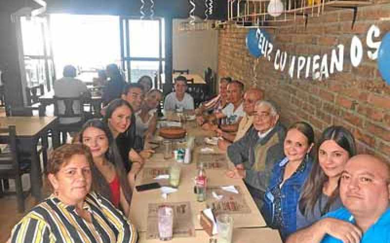 Teresa Gallo Cifuentes, Valentina Manrique Ramírez, Juanita Arango Gallo, Andrés Ramírez, Claudia Ramírez, Carmenza Gallo Cifuen