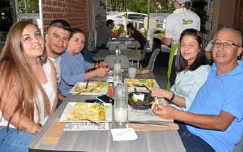 Alejandra Quintero López, Sergio Valencia Ocampo, Adriana López Gómez, Mónica Ocampo Vallejo y Ricardo Valencia Luna.