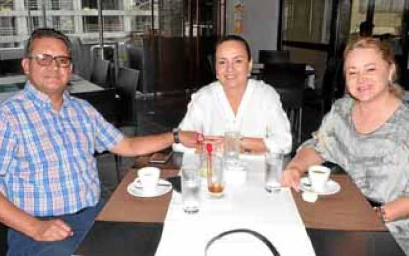 Óscar Pérez Cárdenas, Marcelita Molano Urueña y María del Pilar Pérez Cárdenas.