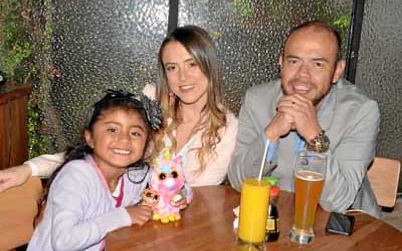 Juanita Ramírez, Luisa Ramírez y Mario Ramírez.