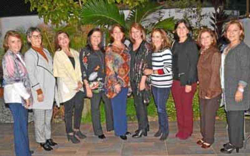 Pía Villegas Hauss, Lucy Ocampo Arango, Doris Gómez Mejía, Carmen Elisa Salazar Estrada, Carmenza Londoño Arango, Gloria Matilde