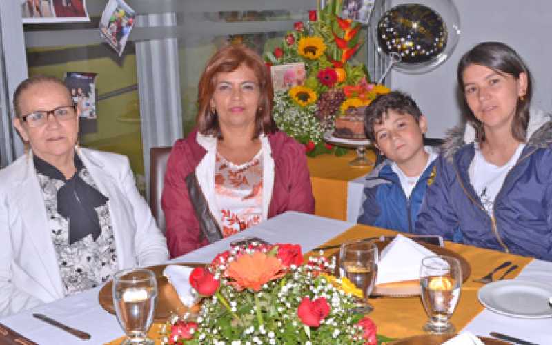 Nora Díaz Valencia, María Angélica Ocampo Díaz, Miguel Ángel Caviedes Gallego y Alejandra Liliana Gallego Ocampo.