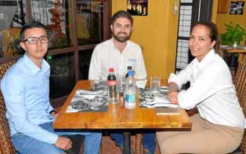 David García García, Andrés Ramírez Herrera y Jimena Escobar Ortega.