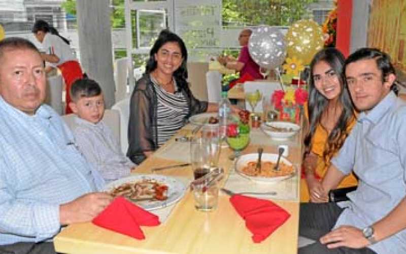 Jorge Eliécer Arias Ortegón, Jerónimo Arias Arias, Norma Lucía Arias Orozco, Manuela Arias Arias y Julián Villegas Restrepo.