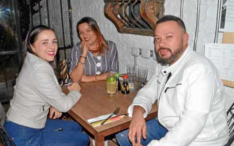 Paula Andrea Henao González, Johana Franco Herrera y Jaime Alberto Pérez Villegas.