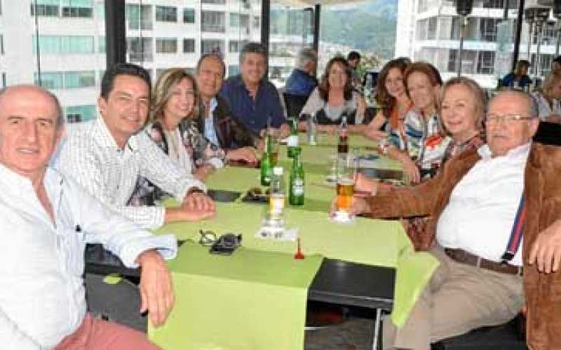 Álvaro Uribe Mejía, Michael Adams, Clara Rico Zuluaga, Augusto Londoño López, Néstor Eugenio Ramírez Cardona, Natalia Marulanda 