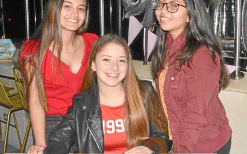 Ana Sofía Marín García, Mariana Botero Arenas y Catalina Mejía García.