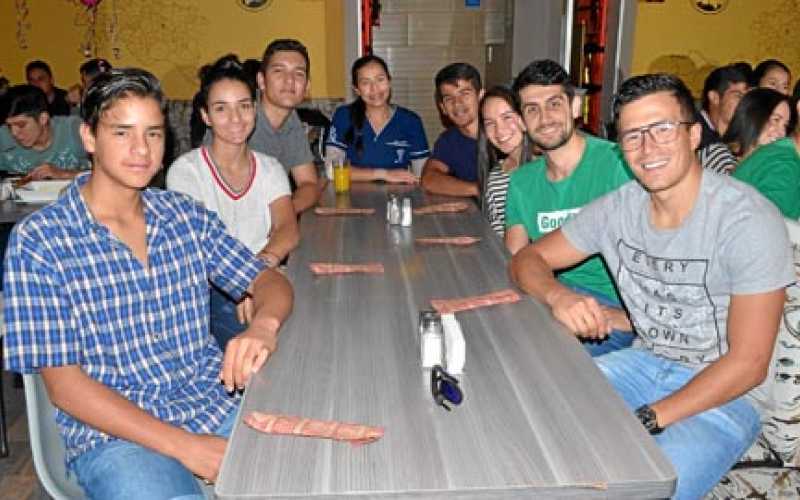 Tomás Marín Molina, María José Giraldo Bueno, Juan Camilo Giraldo Bueno, Paula Posso Martínez, David Ocampo Salazar, Sofía Ramír