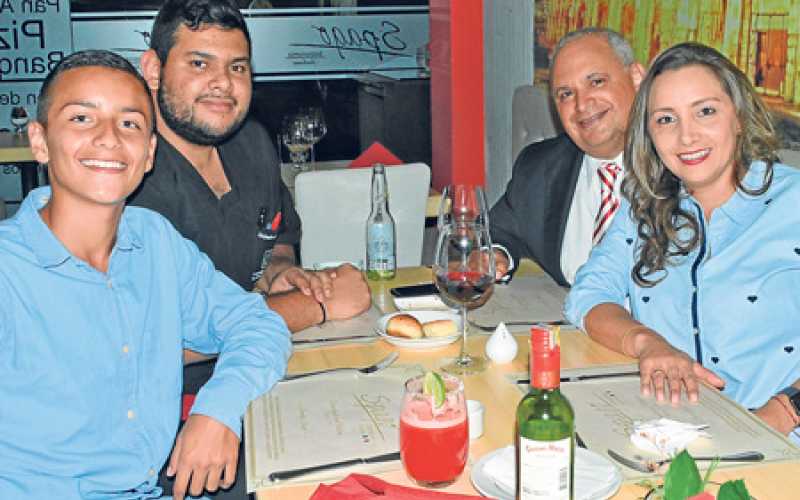 Juan Esteban Piedrahíta Quintero, Alejandro González Grisales, Guillermo González Silva y Mónica Quintero Duque.