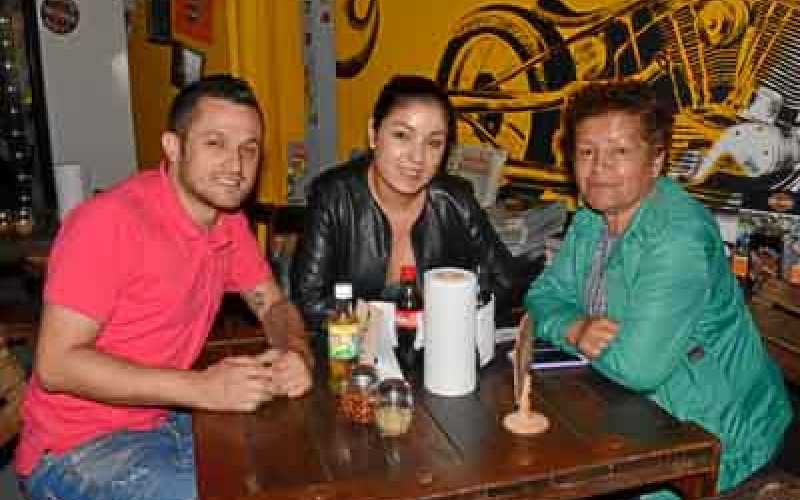 Cristian Camilo Vásquez Naranjo, Marcela Pérez Patiño y Dora Patiño Toro.