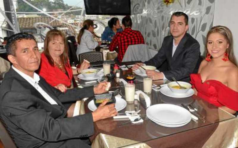 Sergio Quiceno Morales, Margarita Zuluaga Giraldo, Milson López Giraldo y Adriana Carolina Quiceno Zuluaga.