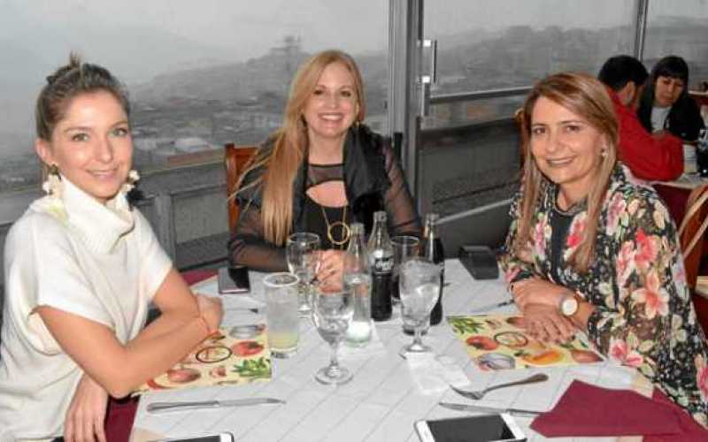 Stephanía Vásquez, Mónica María Jaramillo y Ángela Candamil Calle.