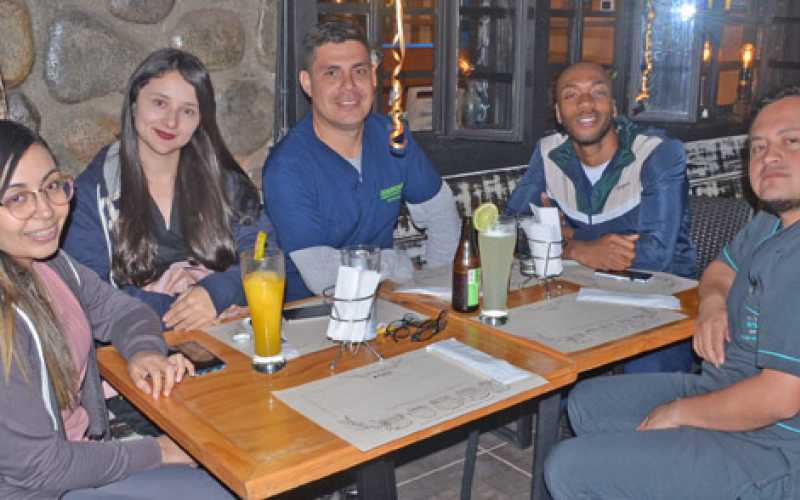 Melissa Villeta González, Manuela Vásquez Londoño, John Fernando Ramírez Duque, Alvin Solis Sinisterra y Diego Sebastián Marcoll