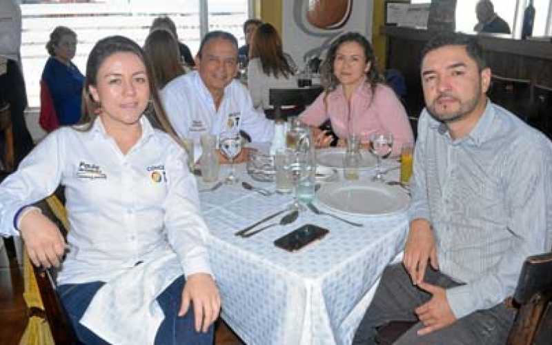 Paula Velásquez Castaño, Carlos Alberto Velásquez Patiño, María Eugenia Castaño Bedoya y Julián Blandón Ceballos.