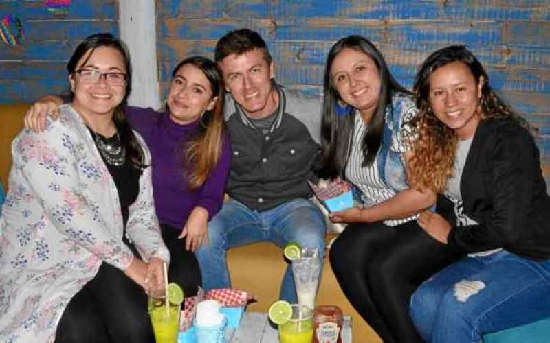 Lady Echavarría, Valentina Franco Rodríguez, Alejandro Aguirre Gómez, Juliana Henao Marín y Sandra Milena López Martínez.