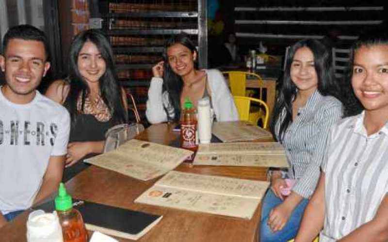 Santiago Guzmán Osorio, Juliana Bolaños, Sara Arteaga Macías, Giselle Lagos y Alexandra Guzmán Díaz.