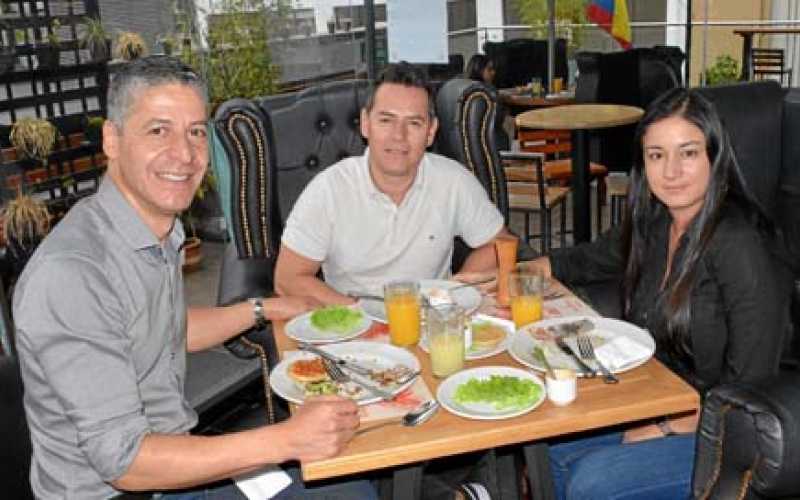 Jorge Buitrago Gallego, John Hamlet Quintero y Sandra Milena Arias.