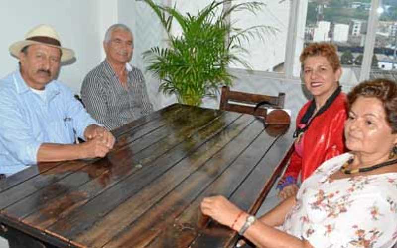 Fernando Buriticá Pérez, Reinaldo Giraldo Ríos, Luz Marina Ríos de Giraldo y Luz Mary Sossa Murillo.