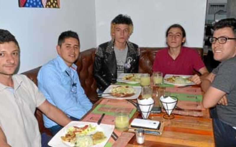 Carlos Andrés Gómez Carbonell, Freddy Castañeda Rendón, Michael Rivera Camacho, Brihan David Rivera Camacho y Alejandro Ríos Jar