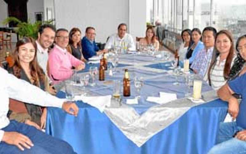 Fernando Sánchez, Daniela Cortés, Juan Felipe Robledo, Víctor Hugo Jiménez, Alejandra Soto, Guillermo Arias, Gilberto Robledo, N