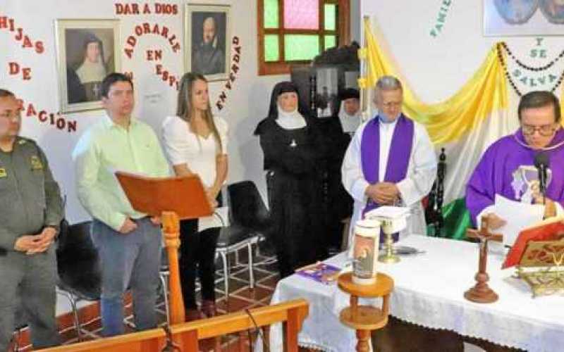 Los participantes a la misa rogativa.