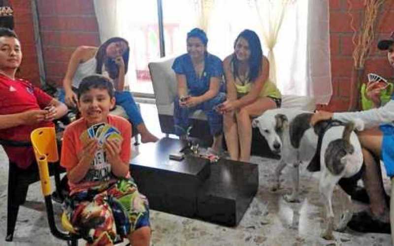 Miguel Ángel Villa García, Daniel Gómez García, Mafe Gómez García, Vanessa Castaño García, Patricia García Montaño y Santiago Ca