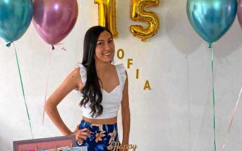 Foto|Lector Interactivo|LA PATRIA William Tamayo Serna, suscriptor de LA PATRIA y su familia felicitan a Sofía Beltrán Tamayo en