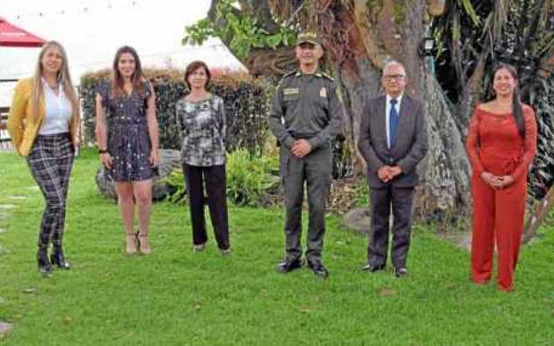 Paula Rosero Giraldo, Sandra Rosero Giraldo, Mariana Rosero González, Fanny Giraldo, brigadier general Diego Hernán Rosero Giral