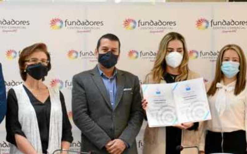 El Icontec certificó al centro comercial Fundadores como espacio bioseguro. En la imagen: Juan Felipe Jaramillo, secretario de l