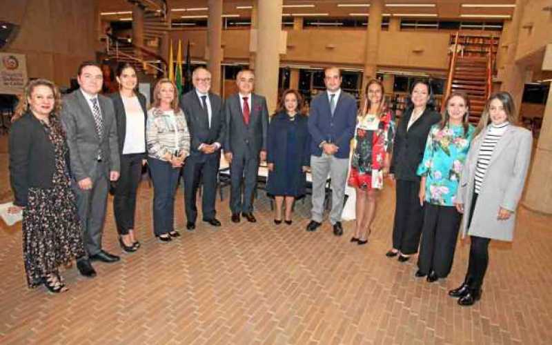 Paula Londoño Vallejo, Miguel Trujillo Londoño, Marcela Botero Nuñez, Ana Maria Jaramillo de Echeverri, Guido Echeverri Piedrahí
