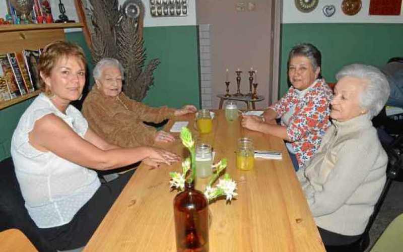 Luz Elena Robledo Gómez, Consuelo Gómez de Jaramillo, Marta Cecilia Estrada Gómez y Nohemy Gómez de Restrepo.