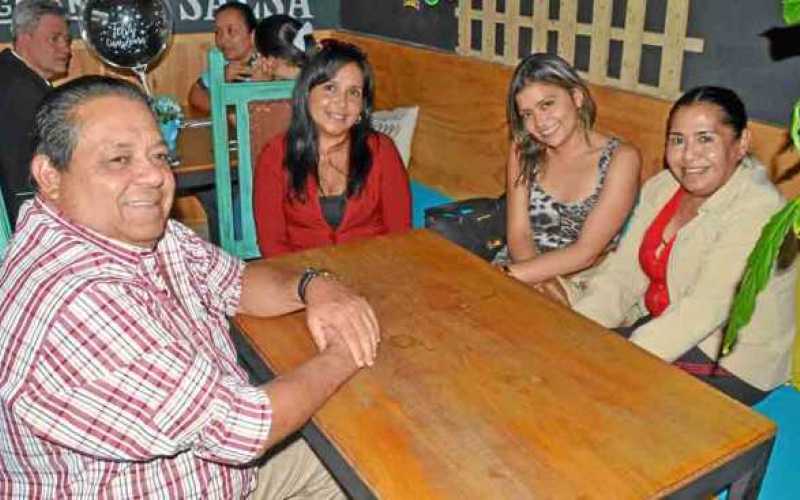 Gustavo Guzmán Aguilar, Yulieth Guzmán González, Alejandra Ospina Hoyos y Alba Marina González Sánchez.