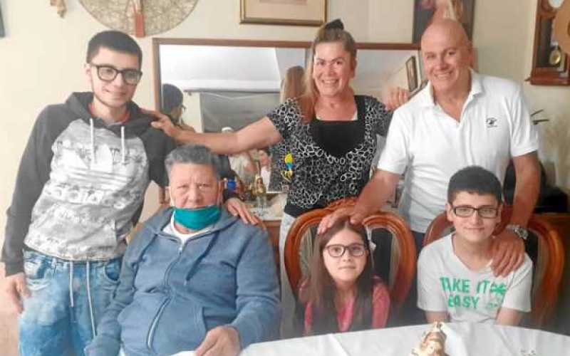 Foto / Cortesía / LA PATRIA Juan Felipe González, Mariana Andrea González, Germán Valencia, Óscar González, Salome González y Je