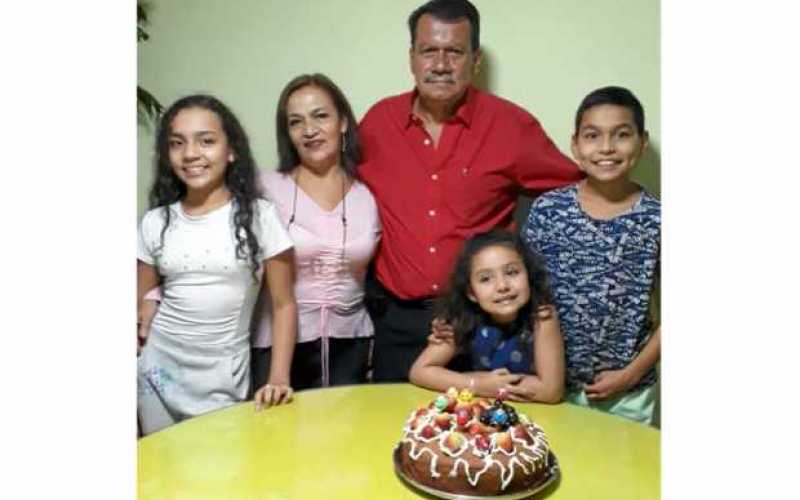 Ana Sofía Zamora, Alba Luz Jaramillo, Carlos Fernán Morales (homenajeado), Luciana Giraldo y Juan Martín Arias.