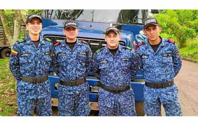 Se graduaron como dragoneantes del Inpec el 2 de octubre; Carlos Alberto Rivera Bermúdez, Héctor David Buitrago Aguilera, Adarle