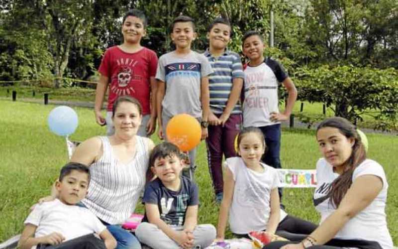 Los mellizos Esteban y Santiago Osorio Marín festejaron su cumpleaños en compañía de Juan Andrés Palacios Moreno, Mateo Suárez F