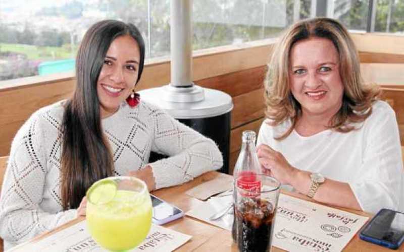 Mariana Cañón Jurado le celebró el cumpleaños a Beatriz Elena Jurado Gallego en el restaurante La Farfalla. 