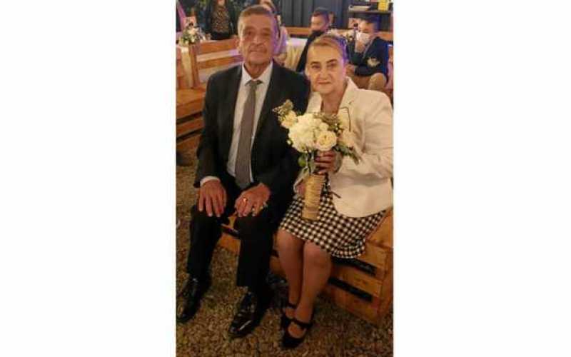Foto|Lector|LA PATRIA   Alonso Rincón Grajales y Dora Vidal Hidalgo nos hacen llegar esta fotografía en la celebración de sus bo