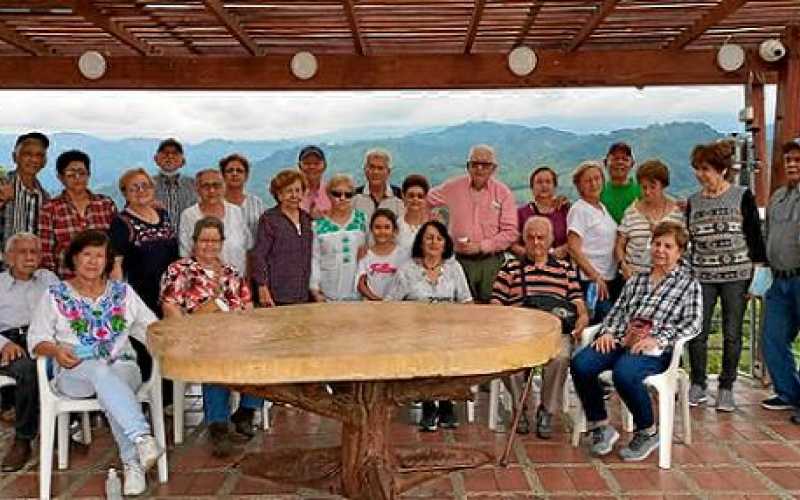 Fotos | archivo Particular | LA PATRIA    Grupo de pensionados del Sena.