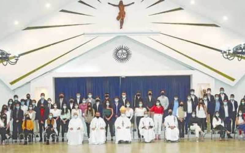 El pasado 11 de junio el señor Arzobispo de Manizales, José Miguel Gómez, exalumno del colegio, presidió la ceremonia de Confirm
